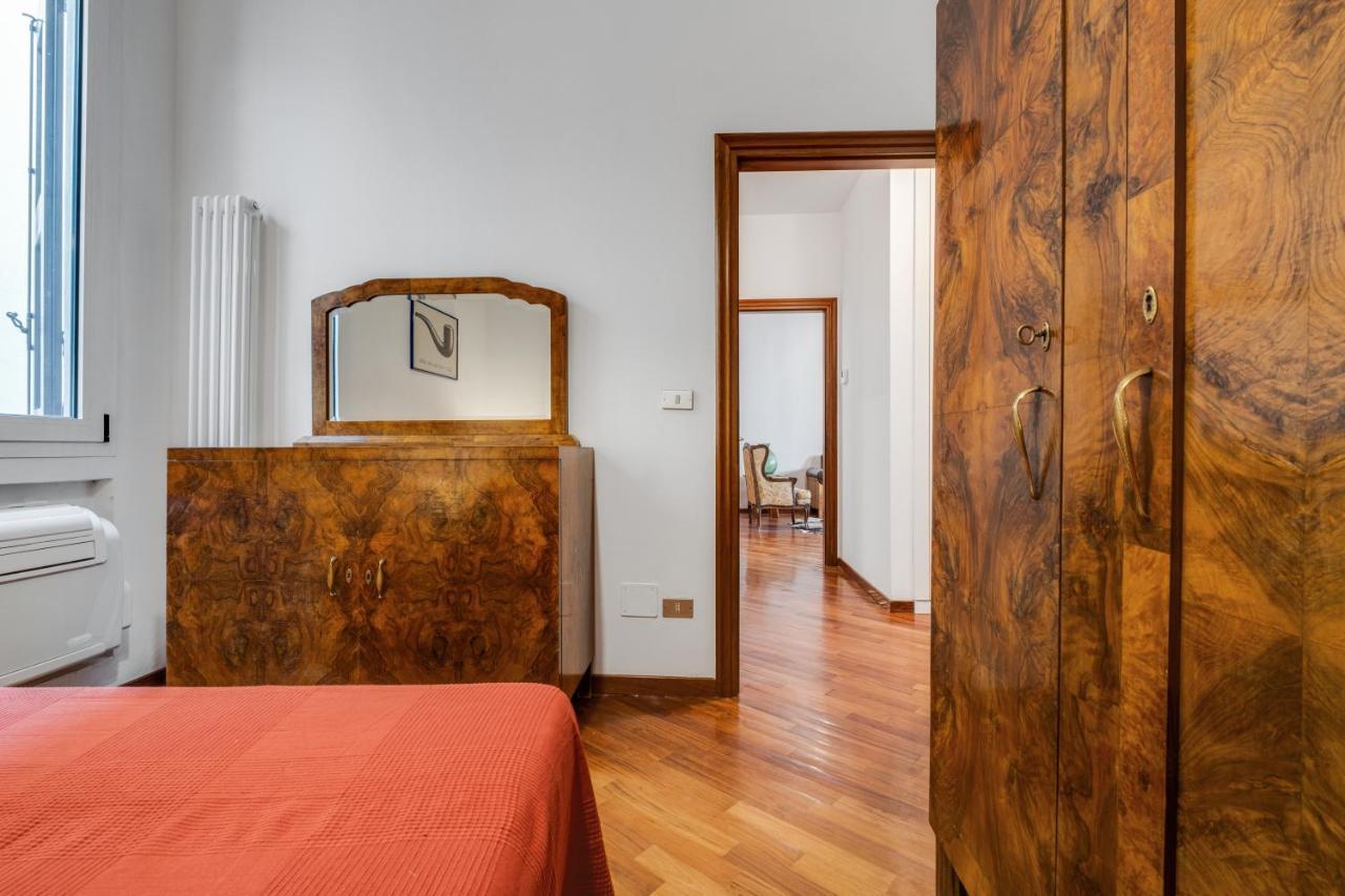 A Due Passi Dalla Pinacoteca Apartment Bologna Exterior photo